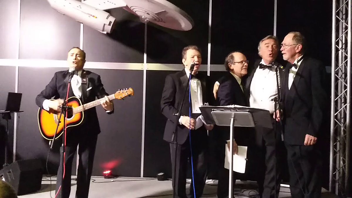andyandorian's tweet photo. The Trek Pack live in Germany
#startrek #startrekvoyager #cast #scifi #tvseries #quotes #startrekenterprise #startrekds9 #caseybiggs #vaughnarmstrong #maxgrodenchik #ethanphillips https://t.co/XxlJ7eCRHJ