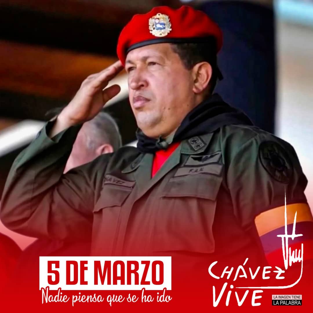 LazaroMa4's tweet photo. Nadie piense que se ha ido, fue un momentito a la Misa
Todavía me duele aquel 5 de marzo,
#EternoChávez 
Hermoso y emotivo homenaje de #LaPupilaAsombrada a Chávez, el mejor amigo de Cuba y de América.
Bella la amistad y el cariño de Chávez y Fidel
#ChavezVive @MedicaChuao https://t.co/p0WIG4zb1f