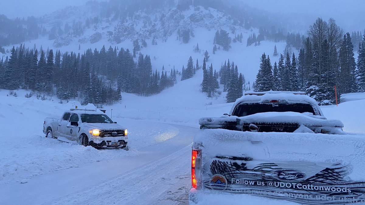 UDOTcottonwoods's tweet photo. 🚧 #RoadClosureUpdate 🚧 
DELAYED OPENING: #SR210 CLOSED to all travel. @UDOTavy avalanche mitigation &amp; roadway operations ongoing. 

Don’t block neighborhood access while waiting.

NEW ETO: 9:30AM

@UDOTTRAFFIC @AltaCentral @AltaAlerts @SnowbirdAlerts @UPDSL @RideUTA https://t.co/gZpmFs1kGg
