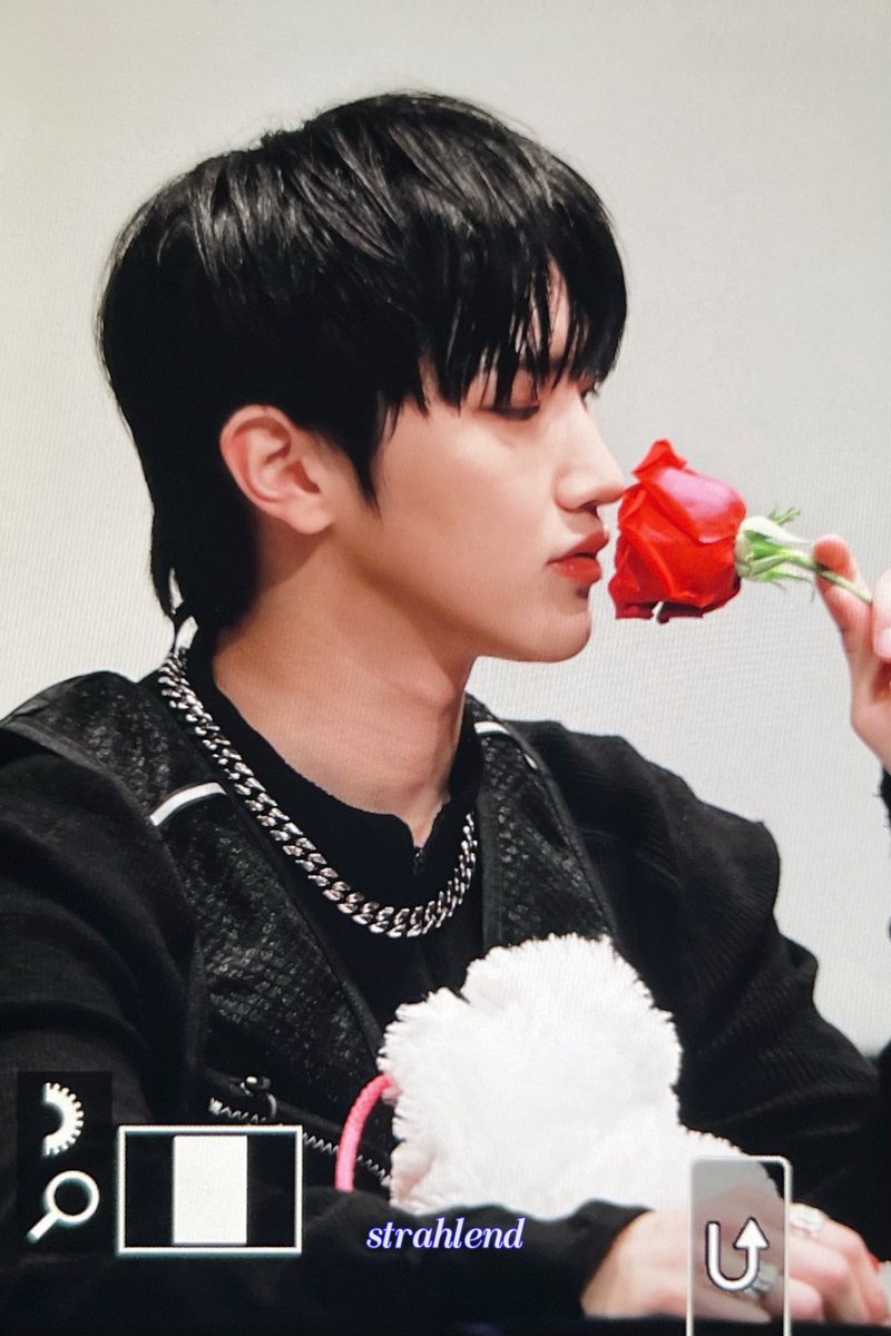 strahlend_th's tweet photo. 230305 진짜 끄읕

#TNX #최태훈 #태훈 #TAEHUN https://t.co/qmtVUext73