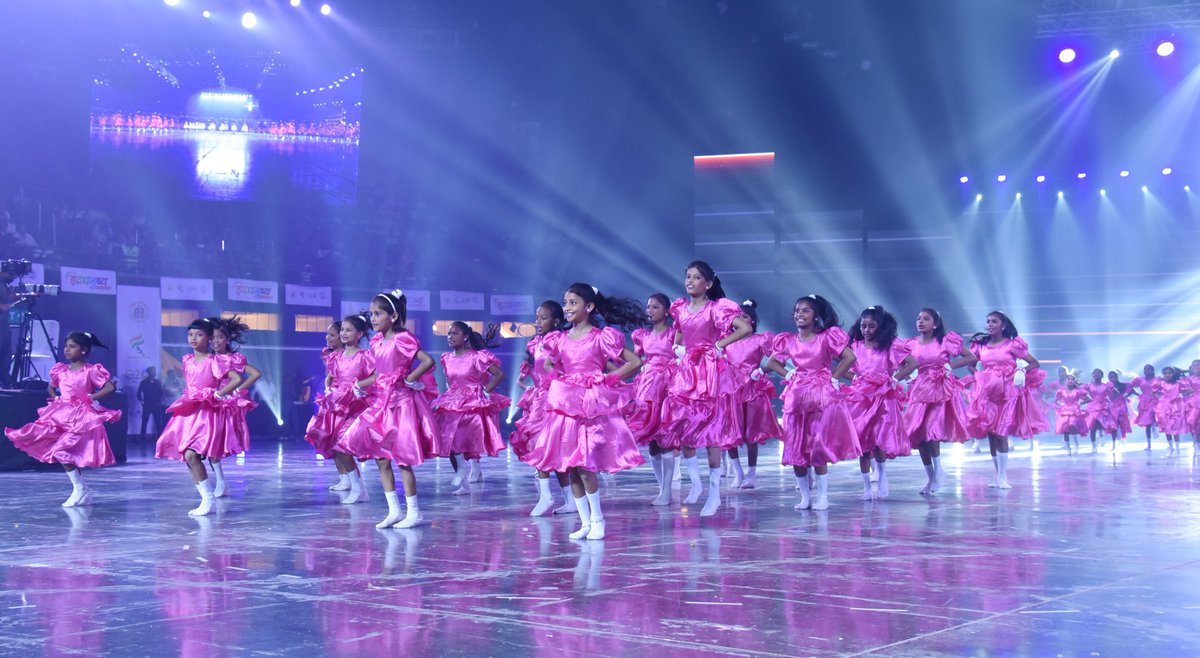 शिक्षणाधिकारी राजेश कंकाळ, शिक्षणाधिकारी राजू तडवी, माजी उप आयुक्त (शिक्षण) केशव उबाळे, प्रसिद्ध अभिनेता प्रसाद ओक यांच्यासह इतर मान्यवर, महानगरपालिकेचे विविध अधिकारी, विद्यार्थी व पालक या सोहळ्यास उपस्थित होते.