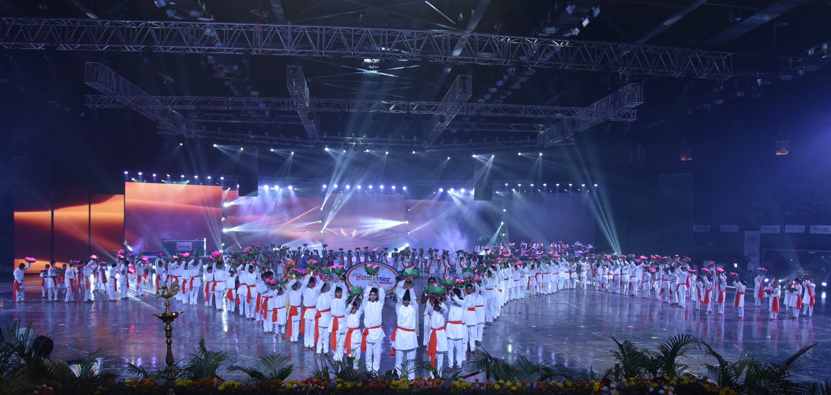 एरोबिक्स रिंग, नृत्य नाटिका (बॅले), त्रिपुरा राज्यातील होजागिरी लोकनृत्य, मानवी मनोरे, महाराष्ट्राची सांस्कृतिक ओळख असणारे लेझीम नृत्य, तालबद्ध (रिदमिक) बास्केटबॉल, जवळपास ५०० विद्यार्थ्यांनी मिळून चितारलेली छत्रपती शिवाजी महाराज यांची प्रतिकृती,