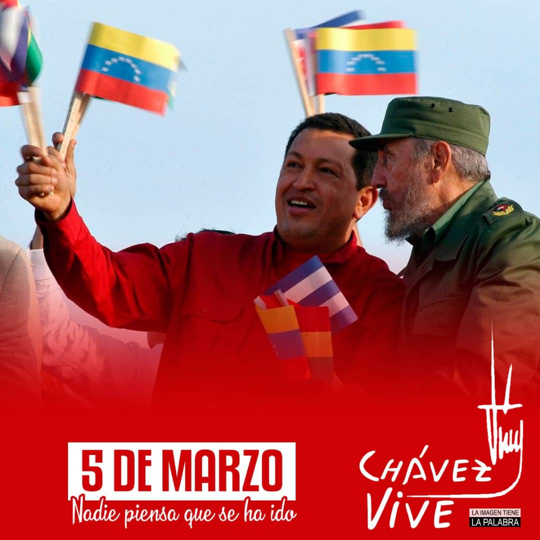 mirticaaaaaaaaa's tweet photo. #FidelPorSiempre: "Sin un hombre como Hugo Chávez,nacido de cuna humilde y formado en la disciplina de las academias militares de Venezuela, donde tantas ideas (...)  fueron sembradas por Bolívar, no habría surgido (...) un proceso revolucionario en ese hermano país. #ChavezVive. https://t.co/TTMHpANFvD