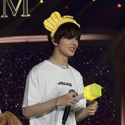 hamzzi205's tweet image. 붕어빵 모자썼네ㅠㅠㅜㅜ