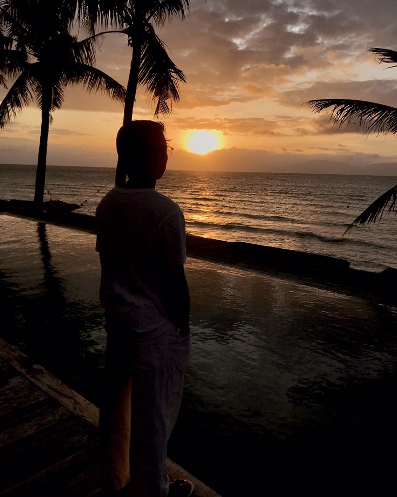 juwmhar's tweet photo. purely serene moment  🌅🌊 https://t.co/mjYjK173Z6