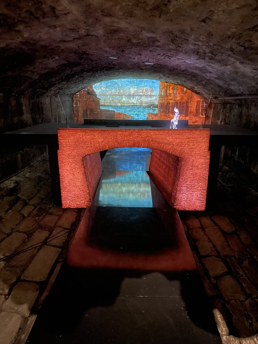 BHSS_Science's tweet photo. Next we visited @PointeaCalliere. We explored the underground archeological remains and learned more about the history of the region. Students also experienced a multimedia show projected over the archeological remains. https://t.co/etscXGDLN0