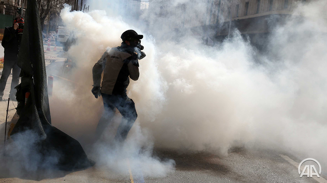 FinanceEuler's tweet photo. Greqi, protesta paqësore në Athinë pas aksidentit hekurudhor shndërrohet në dhunë https://t.co/aNNuG3qHaZ https://t.co/zr6eKyssMt