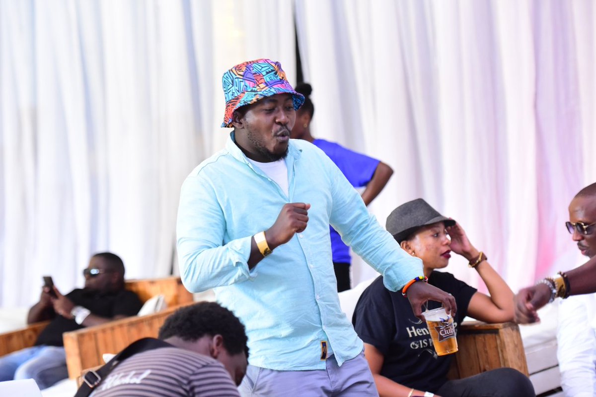 TendoDar's tweet photo. The vibe is on.

Just make sure you are at @MotivUG in the next minutes for the #BrunchInHouse 

@MwamiMedia | @ClubPilsener 
#UnleashYourBeat https://t.co/fSP6mxZpDq