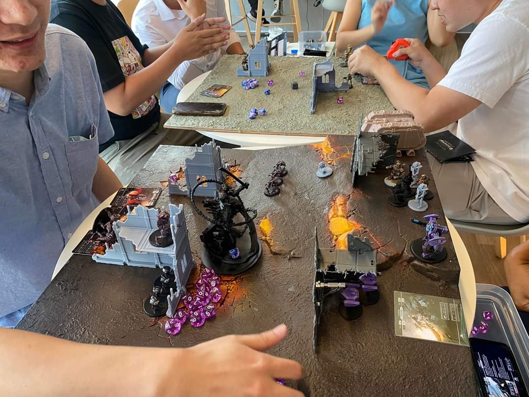 putter77777's tweet image. @Grekkaboardgame
วันนี้ไปเล่น grekka มา โฟกัสเกมมากๆ ลืมถ่ายของตัวเองเลย ได้ภาพมาแค่นี้จากคุณเทเท5555
discord.gg/kMVZ4Gr7Hs