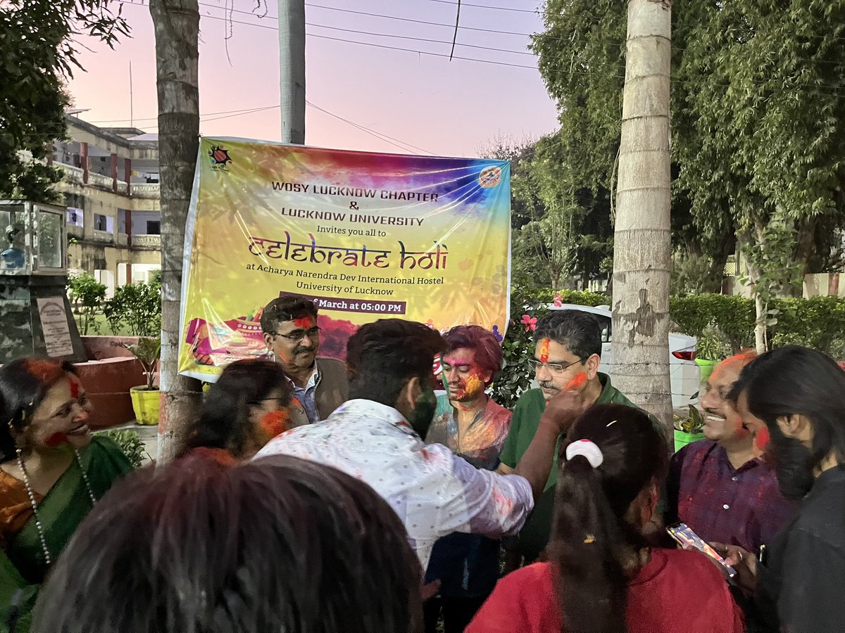 dswlkouniv's tweet photo. AND International Hall was soaked with the colours of Holi.
“Holi is the only festival where there is no discrimination and the objective of this program was to showcase the Indian culture and festivals to the students of different countries”- #LUVC Prof. Alok Kumar Rai https://t.co/Dw2ehRONIX