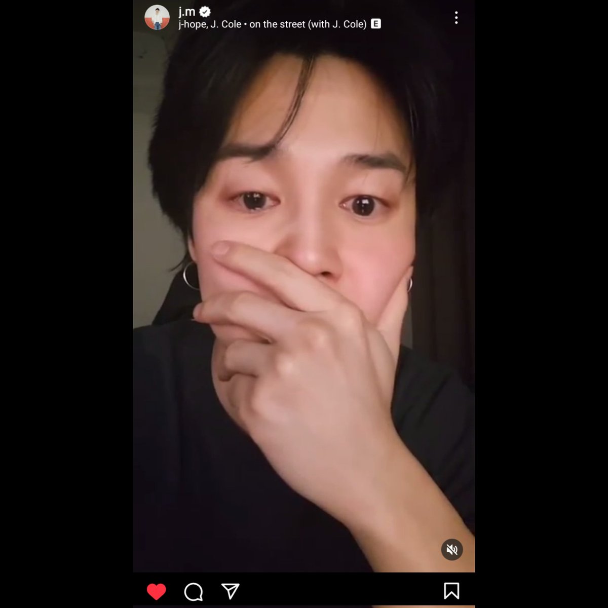 🗓️➝ Março 05, 2023 | IG Jimin atualizou sua conta no Instagram com esse vídeo ao som de e em uma das hastags está 😄 [fakecrying/