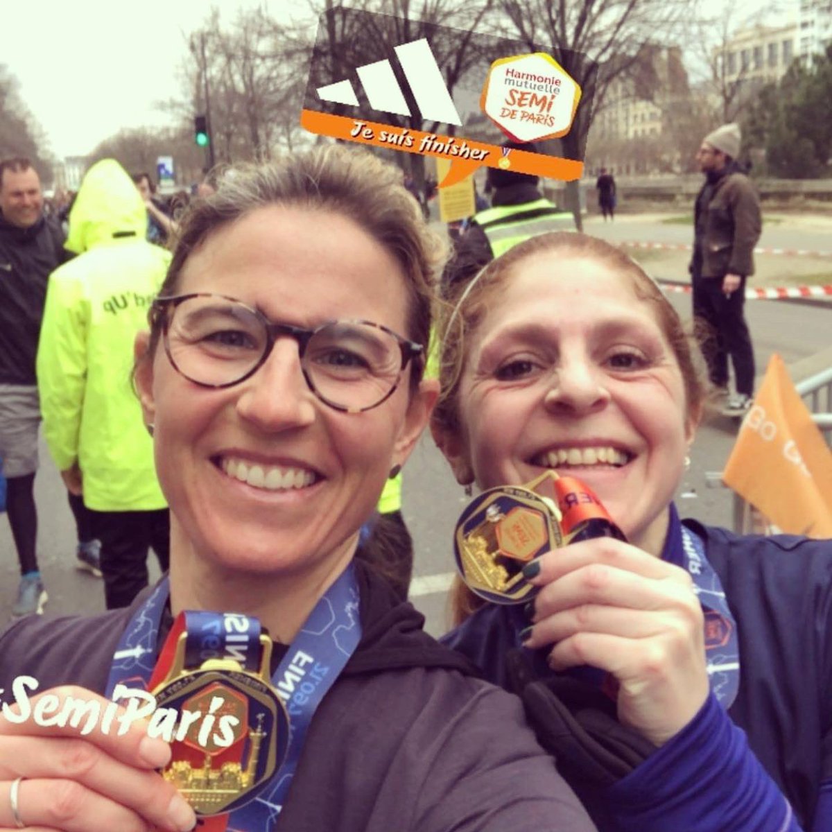 samszwec's tweet photo. Run « SEMI DE PARIS FINISHEUSES!!!» 🏃��️🏃♀️🏁
#SuperChacha #SemiPartner #JeSuisFinisher #MêmePasMal (🤥)
#SeeYouNextYear @semideparis https://t.co/cguRoWT0FR