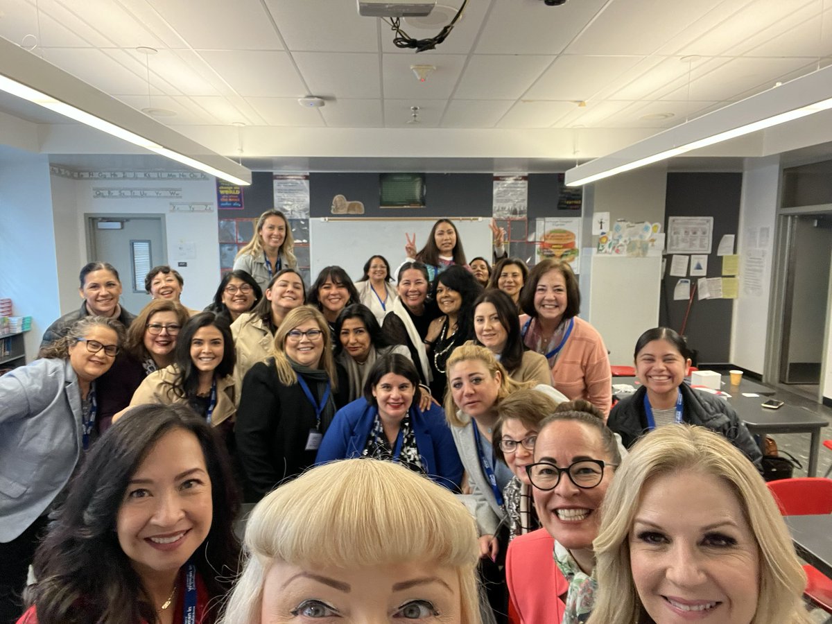 DrRenaeBryant's tweet photo. Honor 2 facilitate 2 sessions w/ @margieacsa @HeidiBaker_Te & @kimi_mac @ 8th Annual @ACSARegion16 Women n Ldrshp Summit & learn from/w/ so many phenomenal ldrs; share tips 4 belonging, supporting & empowering ea other. #ASCA16 #WIL #SuptChat @sandraescartin #SisterCircleLWF https://t.co/49GcDCoNNp