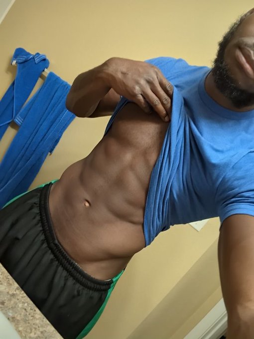 Breakfast then time to run some stadiums since it's nice out. I'm take my shirt off and convert some<a href="/tag/bbc"class="tags"><span>#bbc</span></a>