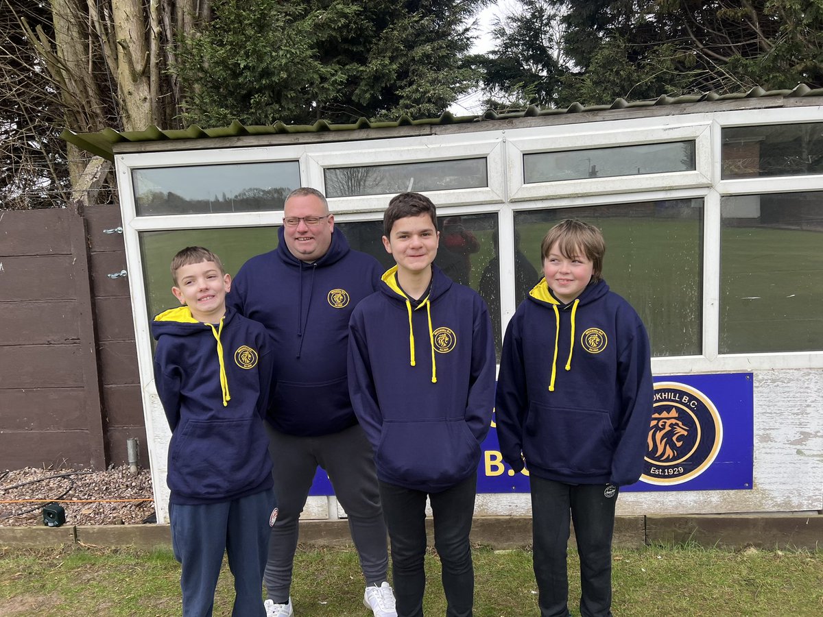 WR19HTS's tweet photo. @BrookhillBC the young lads beet the cold for a pre season warm up! https://t.co/eSNcIsUnPW