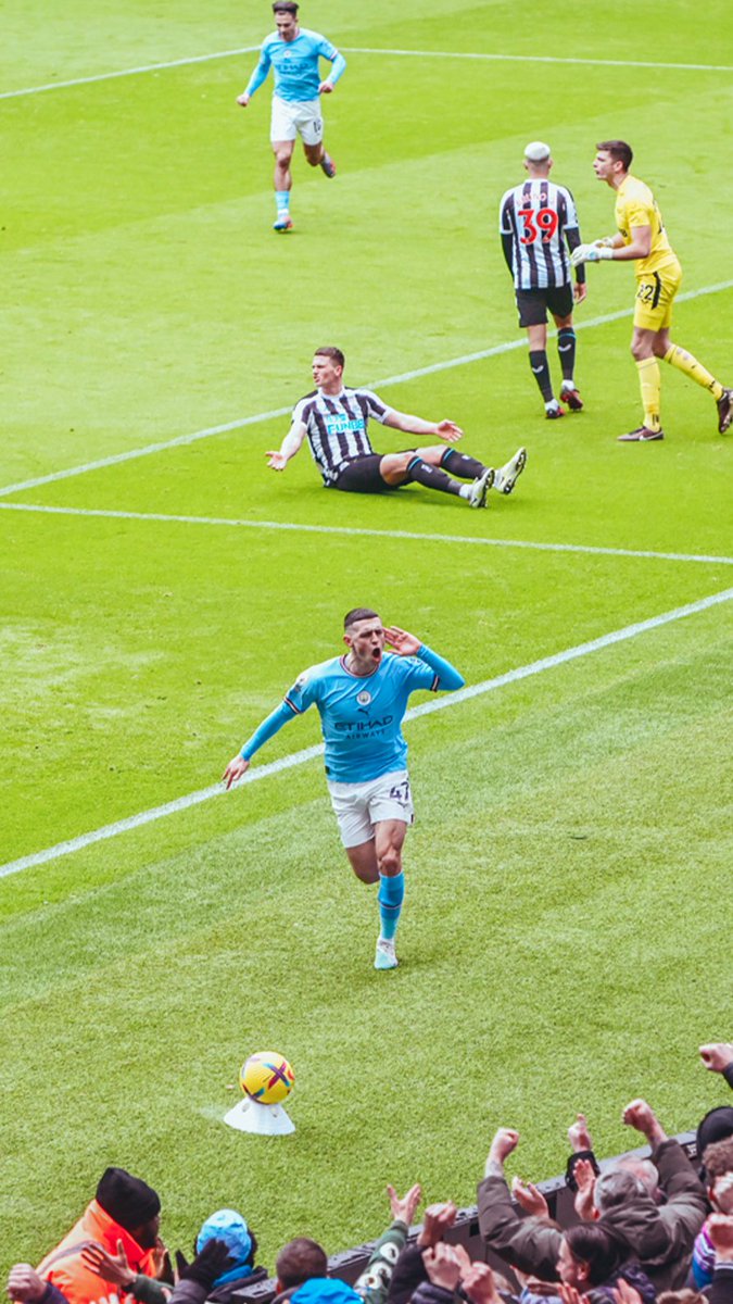 ManCity's tweet photo. Time to get those wallpapers updated! 🔥 https://t.co/xHPKnbdkQs