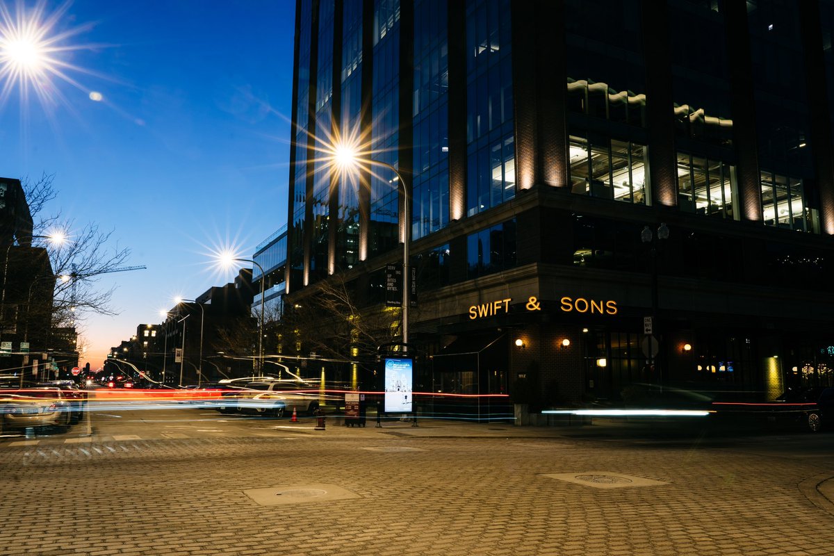 RightWaySigns's tweet image. Right Way Signs, LLC  recently fabricated and installed new exterior signs for Swift &amp;amp; Sons in the Fulton Market, Chicago. 

Photos by: Alan Luntz