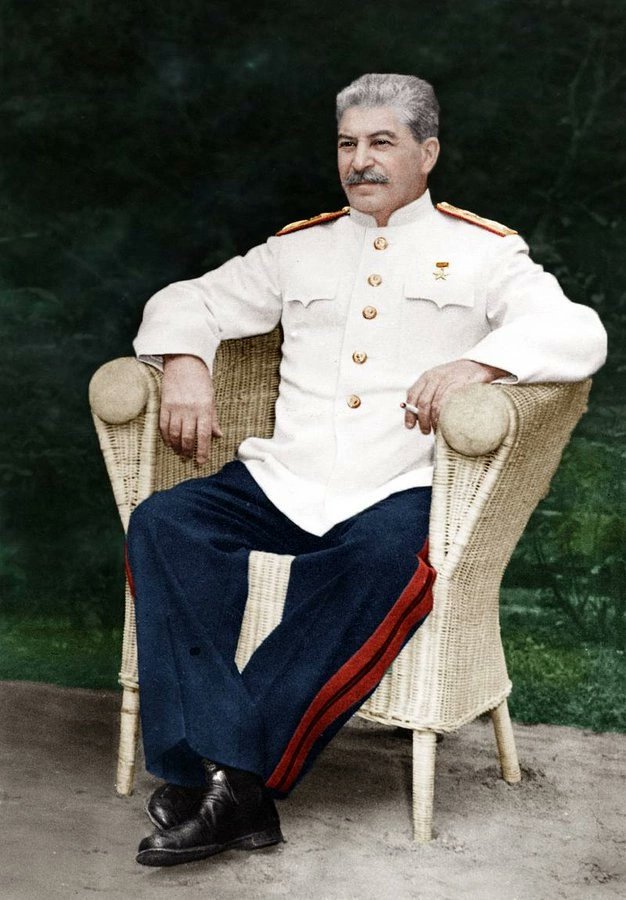 Aleksej79499278's tweet photo. - Как вы, товарищ Сталин, замечательно сказали о русском народе! Откуда вы, грузин, так глубоко знаете русский народ? Сталин сердито ответил: -Я не грузин...
Я - РУССКИЙ грузинского происхождения!... https://t.co/aba67alTSp