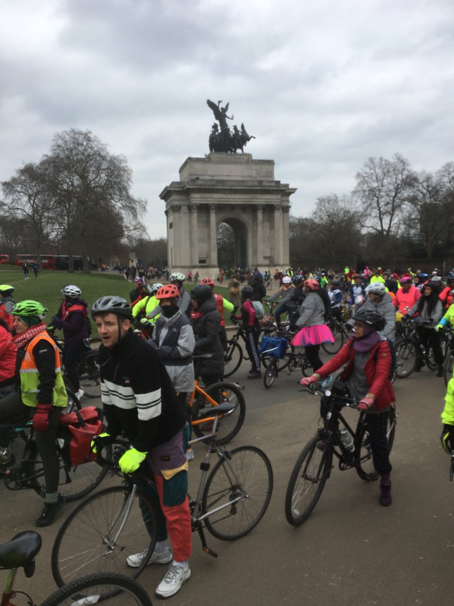 Marshalling ⁦@London_Cycling⁩ Women’s Freedom ride for International Women’s Day. It was awesome! 1000 cyclists out today 💪 #WomensFreedomRide #IWD2023