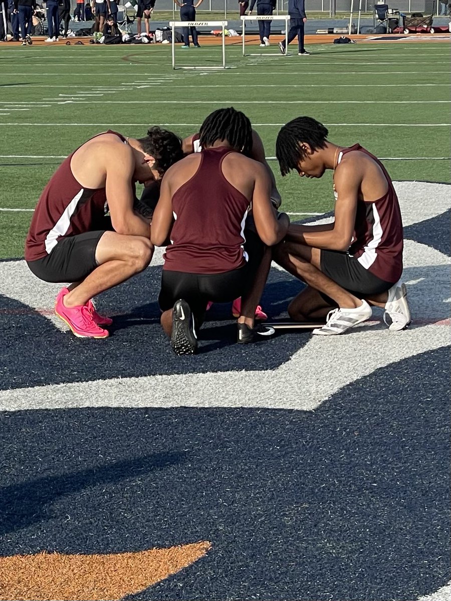 CoachMerida's tweet photo. Our athletes had a great day competing @ERHSTrack invite!  We appreciate the hospitality. #WildcatFamily @PalomaValley https://t.co/Hf88FwMXmH
