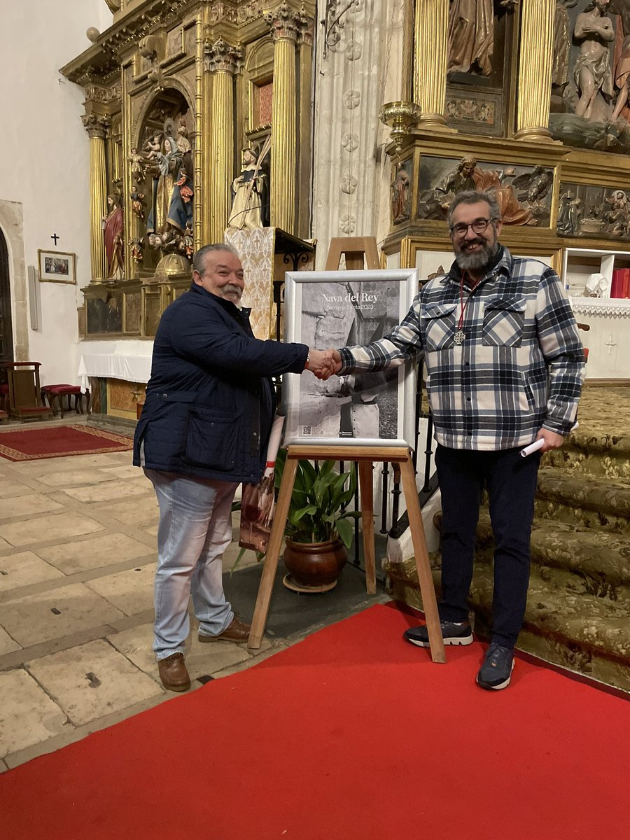 Ayer asistimos a la presentación del cartel de la #SemanaSanta de #NavadelRey en la que <a href="/German_Hdez72/">Germán Hernández 🇵🇸</a> y Jose Felipe Román fueron los autores. <a href="/JuntaRey/">Junta Semana Santa Nava del Rey</a> <a href="/NavaDRS_Santa/">S.Santa Nava del Rey</a>