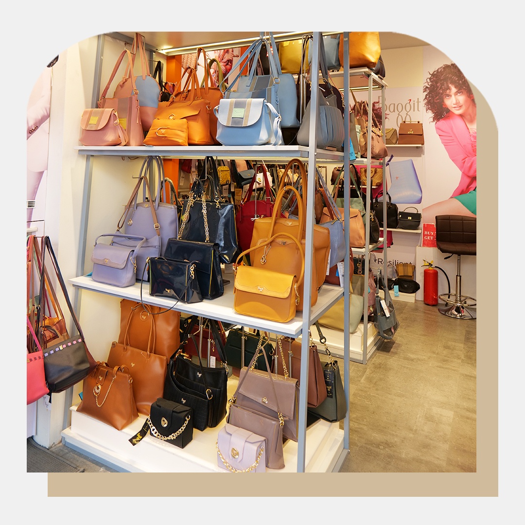 phoenixcitadel's tweet photo. Get the latest styles in handbags and much more! Check out the @baggitworld store, now open at #PhoenixCitadel.
#Baggit #NowOpen #Phoenix #Citadel #Indore https://t.co/eI7tn0P3xx
