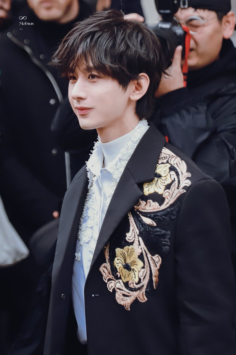𝟐𝟎𝟐𝟑/𝟎𝟑/𝟎𝟓
⑤
paris fashion week <a href="/Lanvin/">LANVIN</a>
CHENGYI FOR LANVIN
#ChengYixLanvinFW23