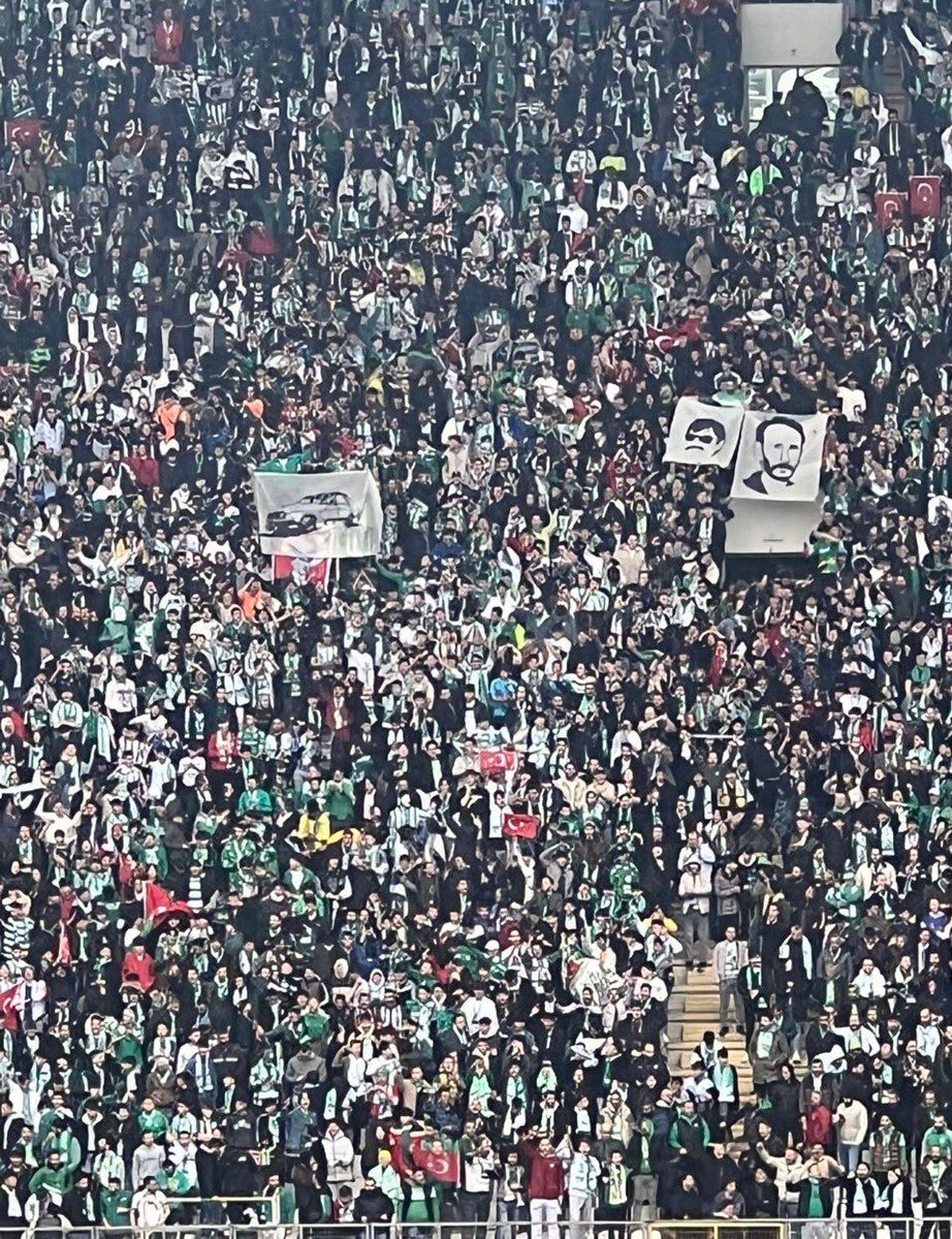 Amedspor Yalnız Değildir

Amedspor maçında yaşananlar iktidar eliyle örgütlendirilmiş kirli bir tezgahtır. 

Faşist, ırkçı kışkırtmalarla seçimlere giderken yaratılmaya çalışılan provokasyona karşı dayanışma ve kardeşlikle birlikte kazanacağız