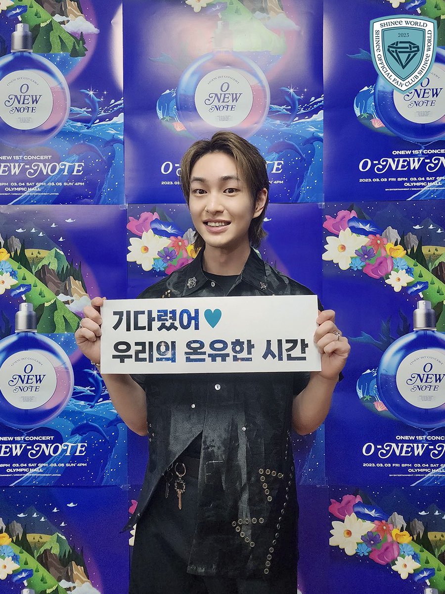 onewnote__vent's tweet photo. 2023.03.05 
#ONEW #O_NEW_NOTE 

O-NEW-NOTE 🐰
💌 기다렸어 💎 우리의 온유한 시간
With #KEY &amp; #MINHO https://t.co/6HhODHVPTD