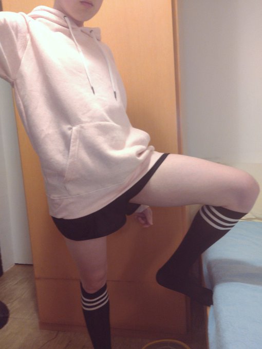 1 pic. Feeling cute today

#Femboy https://t.co/gfkFGZIi2f