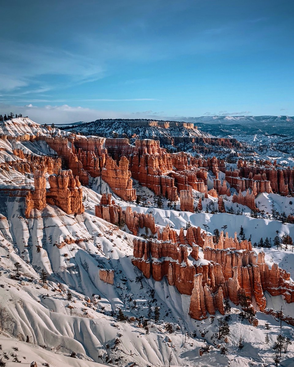 “Snowfall rouses your inner child to dream and play once more.” — Angie Weiland-Crosby

#moab #moabutah #utahsnow #brycecanyonnationalpark #archesnationalpark #utahisawesome