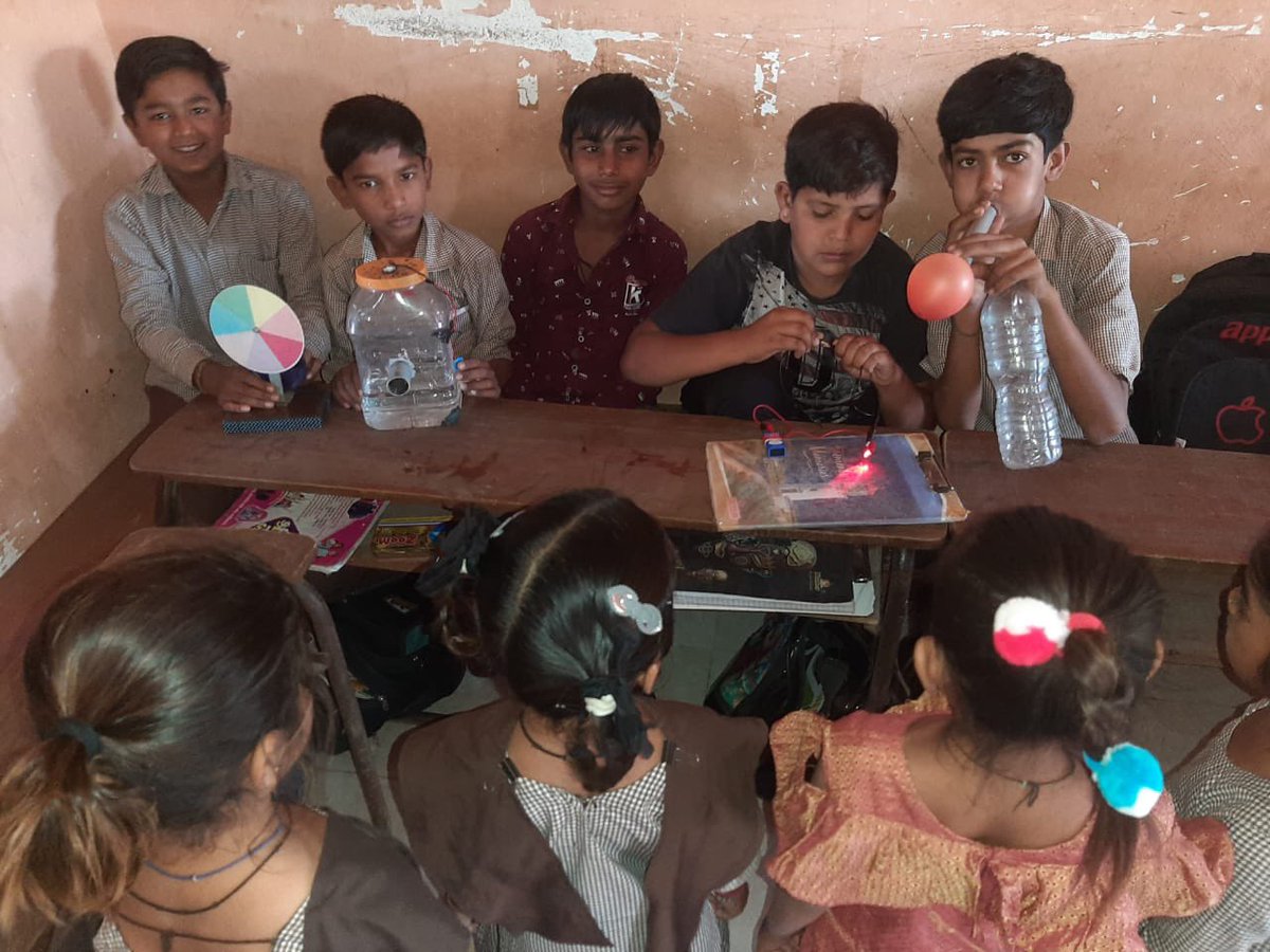 cscamreli's tweet photo. Students of @InfoGujcost #ScienceClub #FIFAD PrimarySchool celebrating #NationalScienceDay with various experiments of #Science &amp; #Technology! 

@narottamsahoo @dstGujarat @IndiaDST @vnehra @pkumarias @CollectorAmr @ddoamreli @prant_amreli @narendramodi @PMOIndia @CMOGuj https://t.co/FD9AzhADft