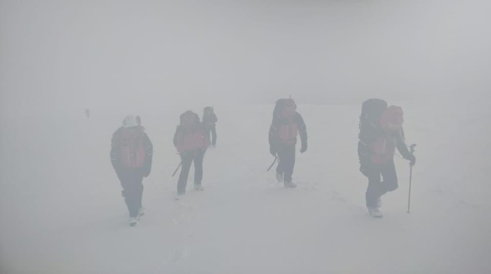 AberdeenMRT's tweet image. Team members were out training yesterday,  focusing on personal hill skills and local knowledge.  As you can see,  it's still winter up there so please choose your routes and equipment accordingly.  Have fun and stay safe. #volunteers #training #thinkwinter #beprepared