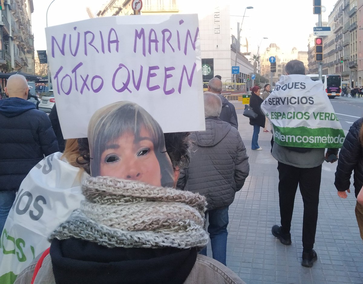 Roger_Valldeneu's tweet photo. Als carrers també #DefensemLaTerra, joves i grans, pagesia i urbanites, de l'Ebre al Pirineu, de Ponent al Vallès, de Tarragona a Girona i del Penedès a la Segarra... 

#4M #ConstruimElFutur https://t.co/Vapx4EBTGu