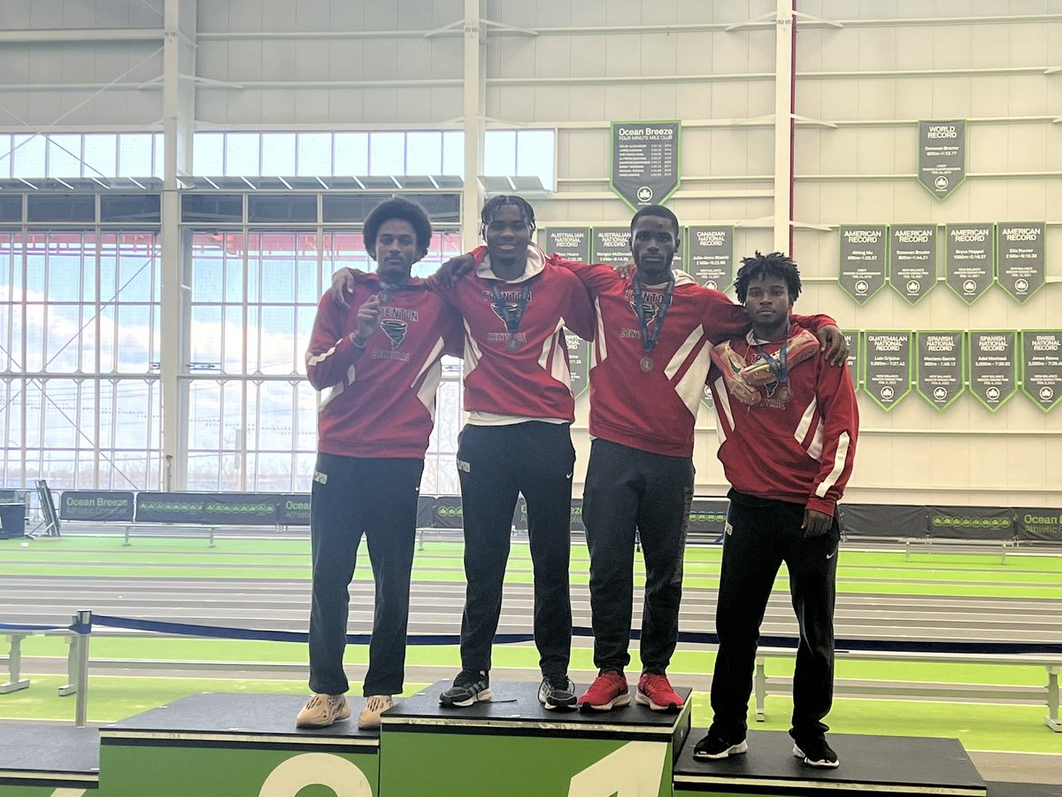 TField609's tweet photo. A hugeeeee SB by 7 seconds takes us to 4th place in NJ, one of the best track states in the nation. #youwantthehigh https://t.co/TpEAXfnavk