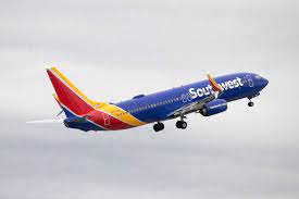 ÚLTIMA HORA Lo confirmó CACSA. El vuelo 3923 de Southwest, Habana-Fort Lauderdale, que al despegar al mediodía de este domingo tuvo problemas en uno de los motores, pudo regresar al aeropuerto José Martí. Todos los pasajeros y tripulantes fueron evacuados. ¡Excelentes pilotos!
