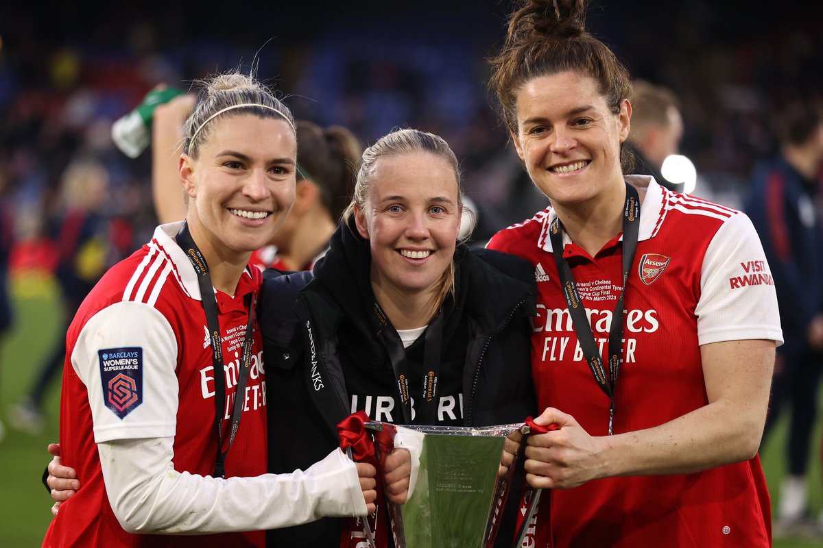 ArsenalWFC's tweet photo. For you, June Mead ❤️ https://t.co/0HNRIkZ38V
