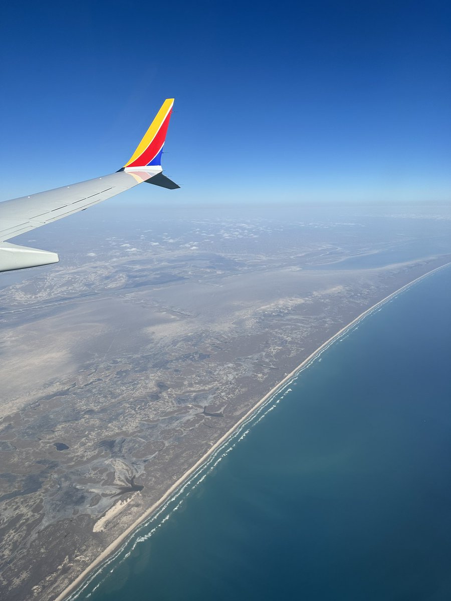 techamys's tweet photo. Beautiful flight into Harlingen today!! Looking forward to the next 3 days at @stem2prep!! #friedfan #edtech #googlece #googlecertifiededucator https://t.co/wWMv6GMUD2