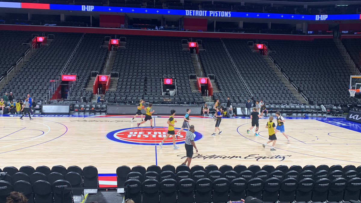 BHOOPS IS LIVE FROM LCA🍕🍕😱SENIOR ALL-STAR GAME AFTER!! YOU NEED TO BE HERE‼️‼️