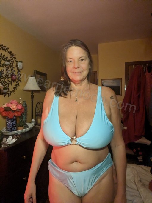 Baby blue bikini https://t.co/3g1wd0cxl7