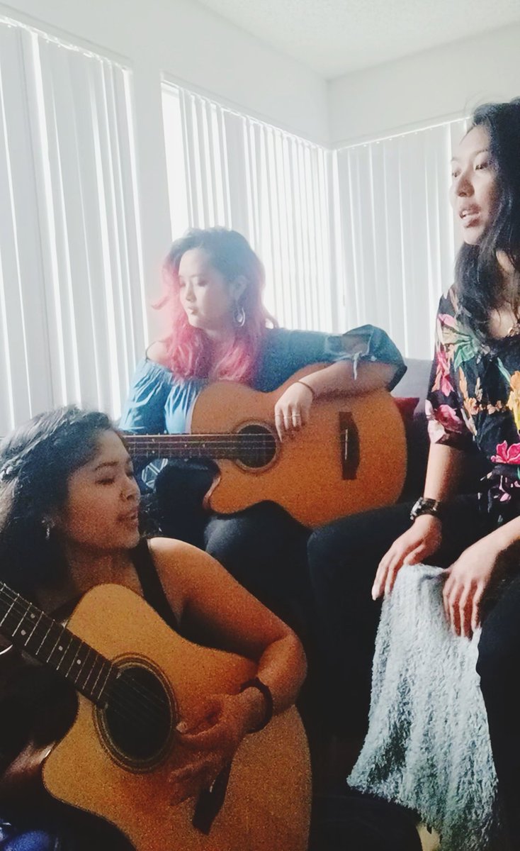 Sunday jamming sessions ... Part 1, 2, 3, 4 coming soon. 😁🤘🏼

#ramekega #ramekegaband #ramekegamusic #originalsongs #femaleartists #livemusic #singersongwriters #bassist #drummer #guitarist #sundaysessions #jammingout #sistersquad