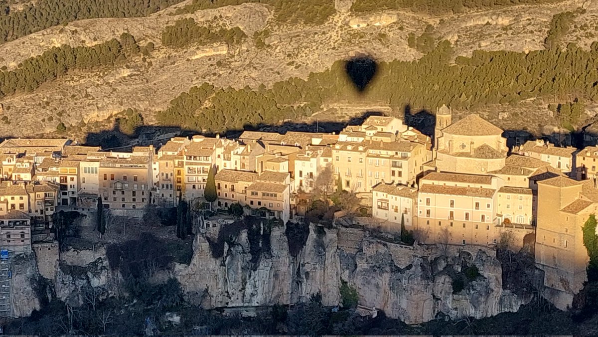 Ahí he amanecido hoy.