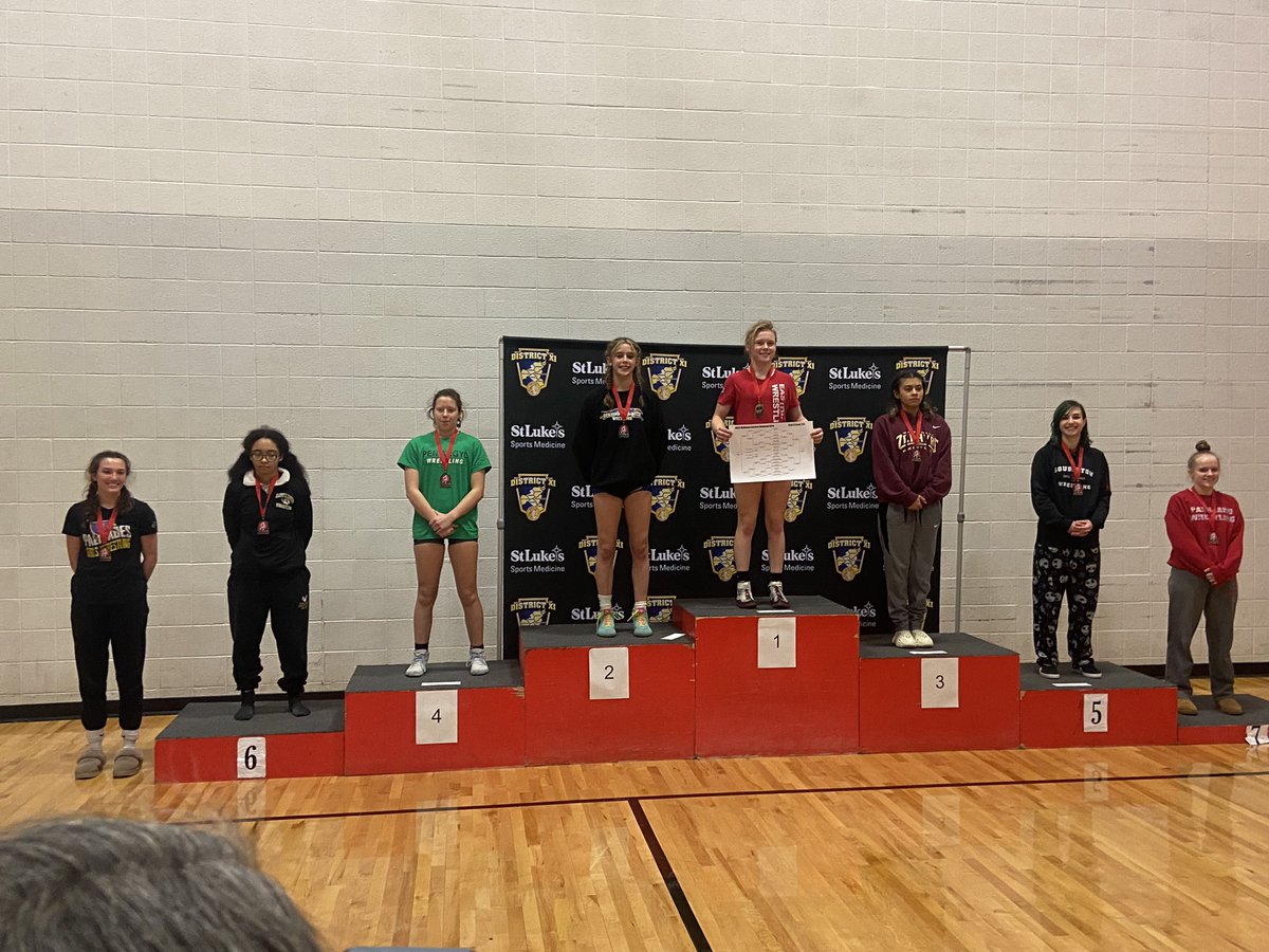 KrasnoperaB's tweet photo. Easton’s Aubre Krazier defeats Downington West Sienna Labdrum 6-3 at 124 pounds @D11Sports @PA_GirlsWrestle https://t.co/NskTME4qA9