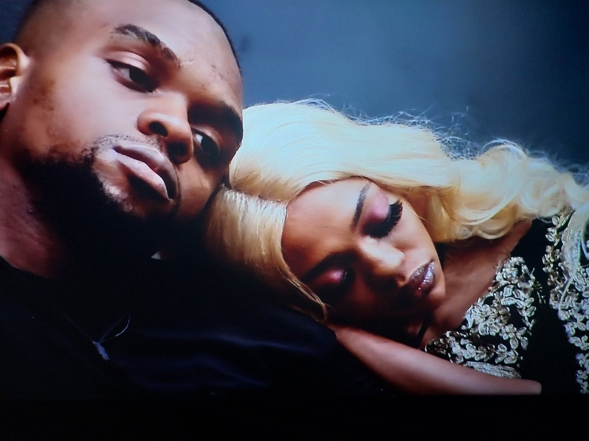 FranQ_Poet's tweet image. 🎯😎

So now Khosi has to go against an entire Nation? Hawu guys how did we get here?
#BBTitans #KhosiTwala