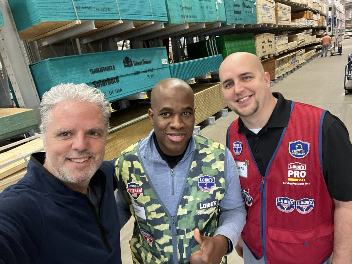 PinstripesMedia's tweet photo. Boost Oxygen is IN-STORE at @lowes at the PRO checkout and regular homeowner checkout too.
REFRESH | RECOVER | RECHARGE!
#lowespro #loweshomeimprovement #loweslife #lowesproud #performancerecoveryresults
📸 | #pinstripesmedia @GibbyRocks10 https://t.co/KRt7gGcrAv