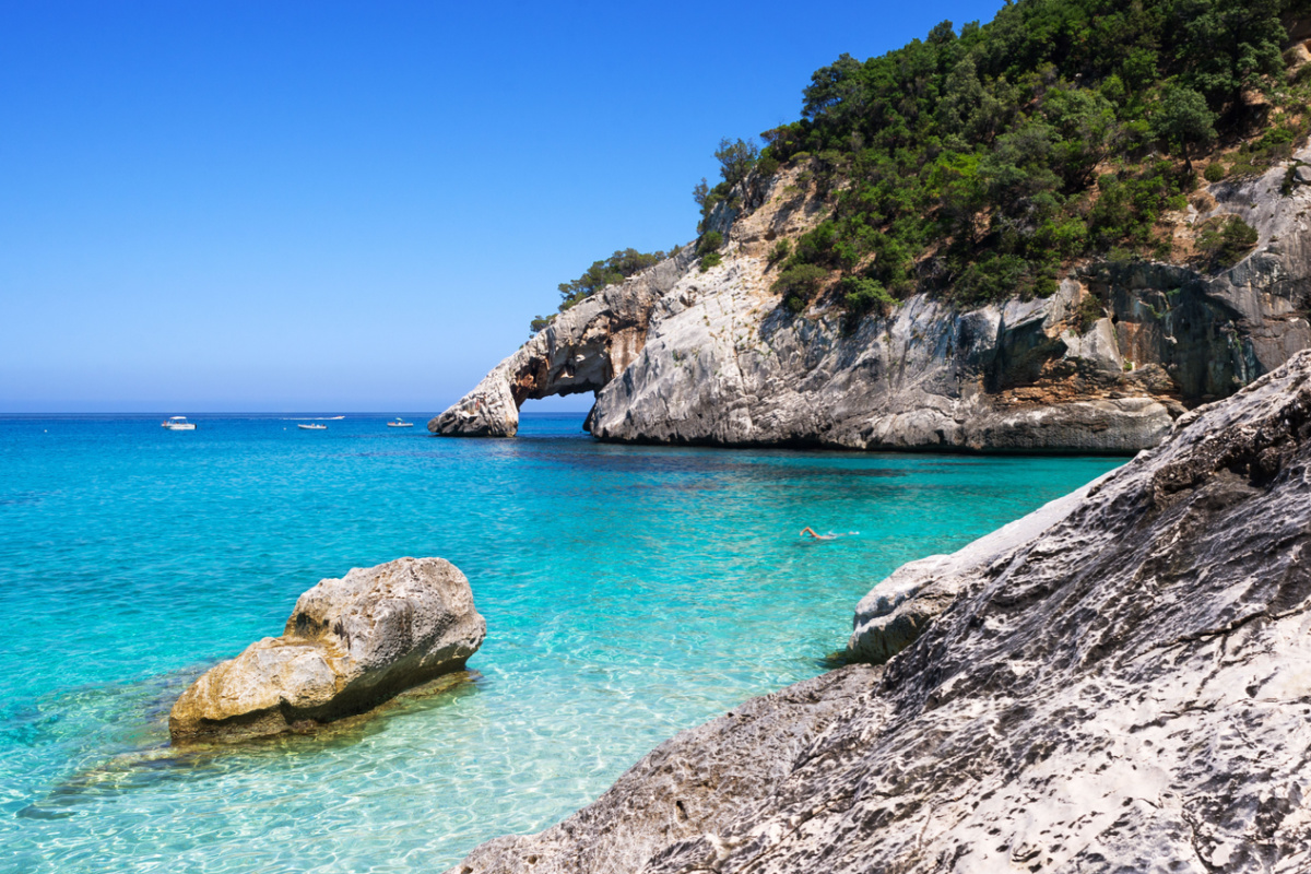 RebeccainItaly's tweet photo. Cala Goloritzé is one of Sardinia’s most beautiful landmarks. In the Ogliastra area on the central east coast, Rebecca in Sardinia’s special guests explore the coastline and beaches by boat #CalaGoloritze #Ogliastra #RebeccainSardiniaexperience #privateyacht #bluezone #Sardinia https://t.co/JwdzVQ3Otc