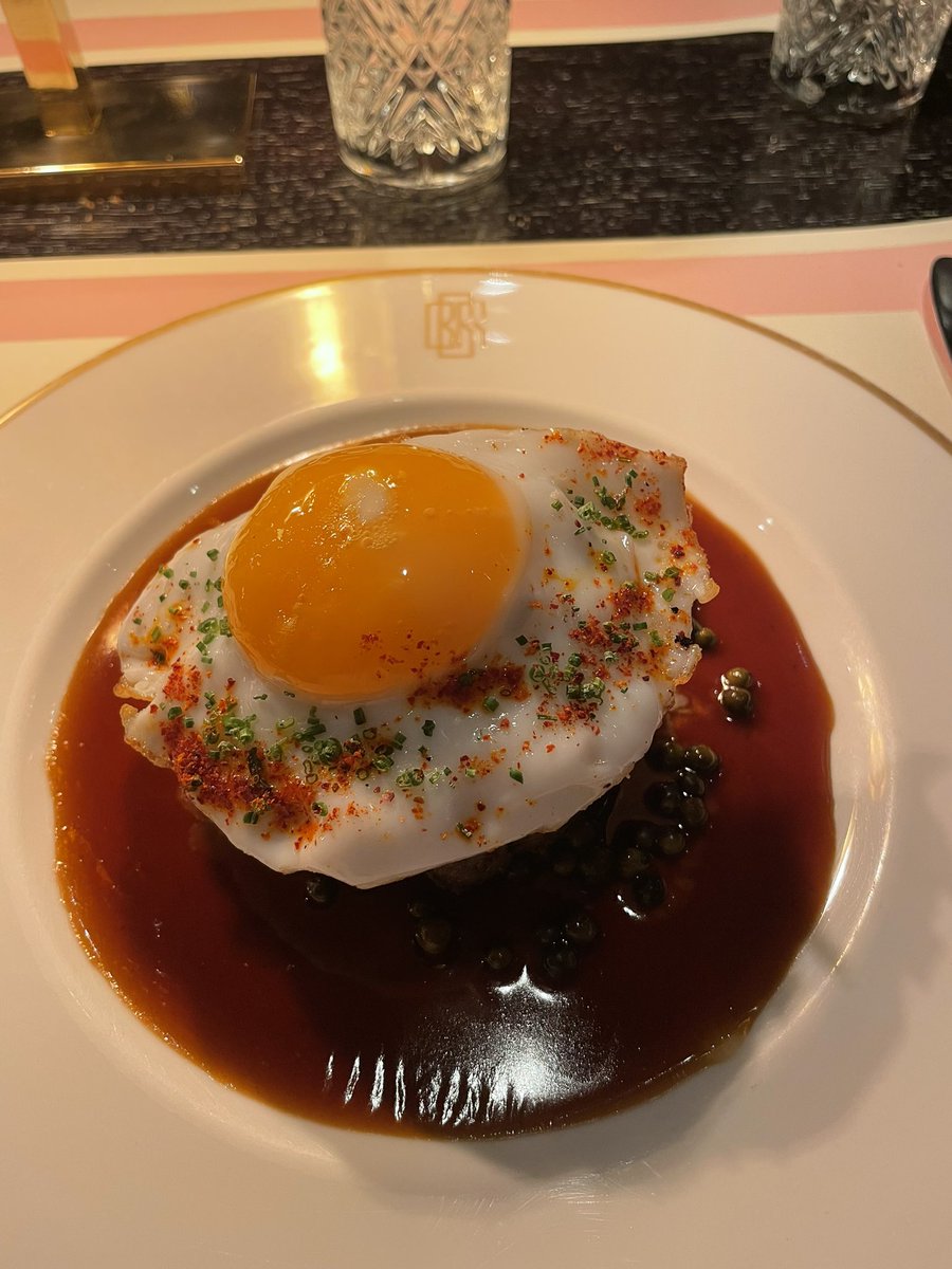 mfmark232's tweet photo. @bobbobricard  beautiful meal. Beautiful restaurant https://t.co/32TYvbG9GP