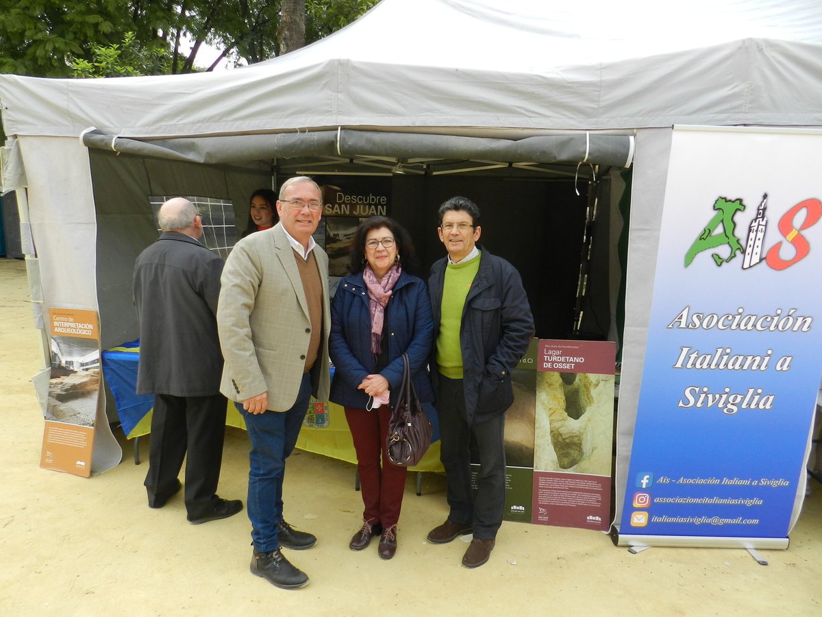 EParrilla7's tweet photo. San Juan de #Aznalfarache ha participado este fin de semana en “Sevilla es Roma” celebradas en el Prado de San Sebastián. La delegación de Turismo ha contado con un stand donde los visitantes han conocido nuestro patrimonio histórico. El reportaje en https://t.co/eZHN0kjm87 https://t.co/5ctwxaQXdZ