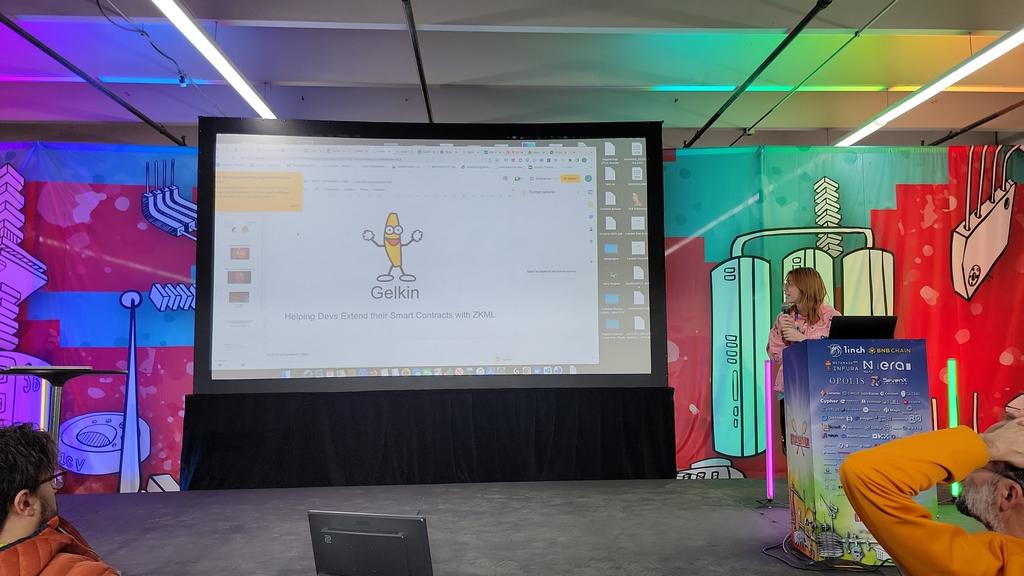 EthereumDenver's tweet photo. Gelkin over at the #Devtopia stage: 
Helping Devs Extend their Smart Contracts with ZKML

#ETHDenver https://t.co/o2l432WXzb