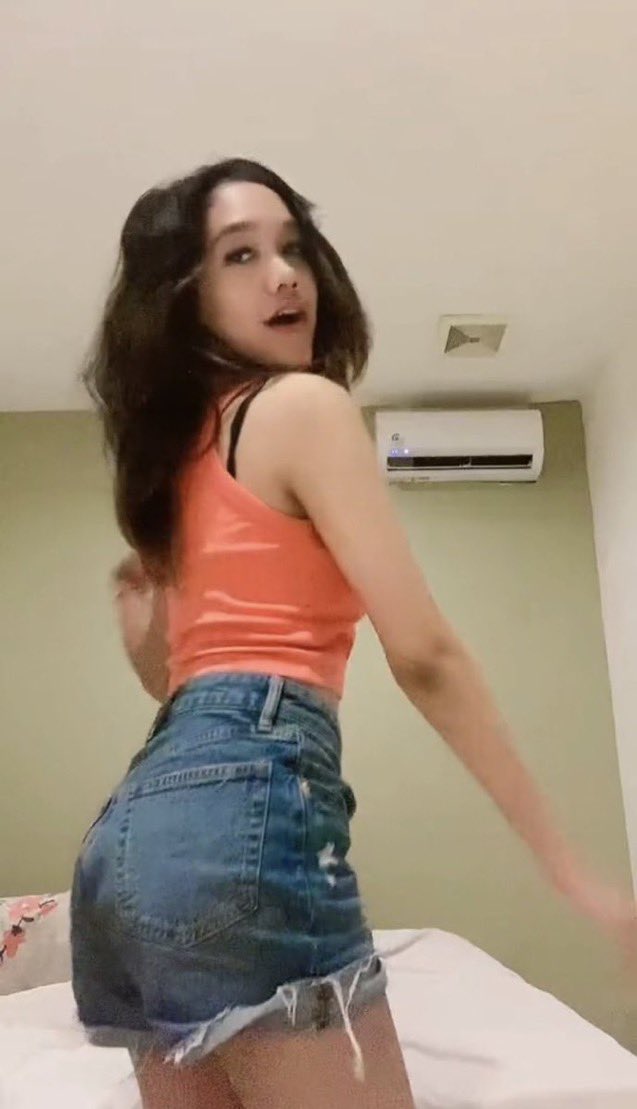 afjpu239's tweet photo. Ada yg prnh bayangin doggy aku?🤪🤪

#Pejuhin #pejuhinaku #kontolinaku #kontolin #lecehin #sange #Sangebanget #bacolin #bacolan #bacol #PejuhinChallenge #kontolinfotoaku #fantasiin #SANGE_AAAAAAAAAA #chatseks #OpenBO #vcsberbayar https://t.co/4A2zG4BbDz